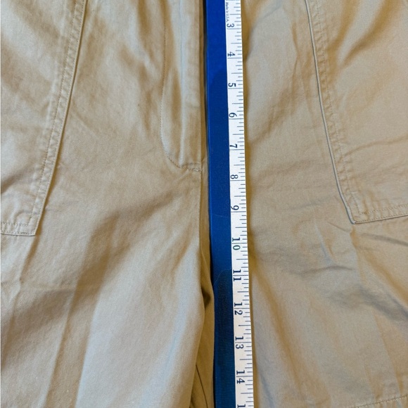 Eddie Bauer Tan Women's Shorts size 12 with pockets A18 - Picture 8 of 8
